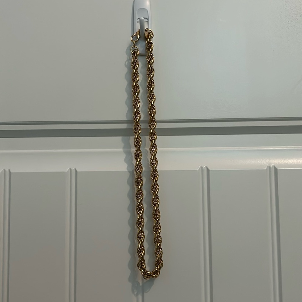 Gold Chain Necklace (Not real gold)